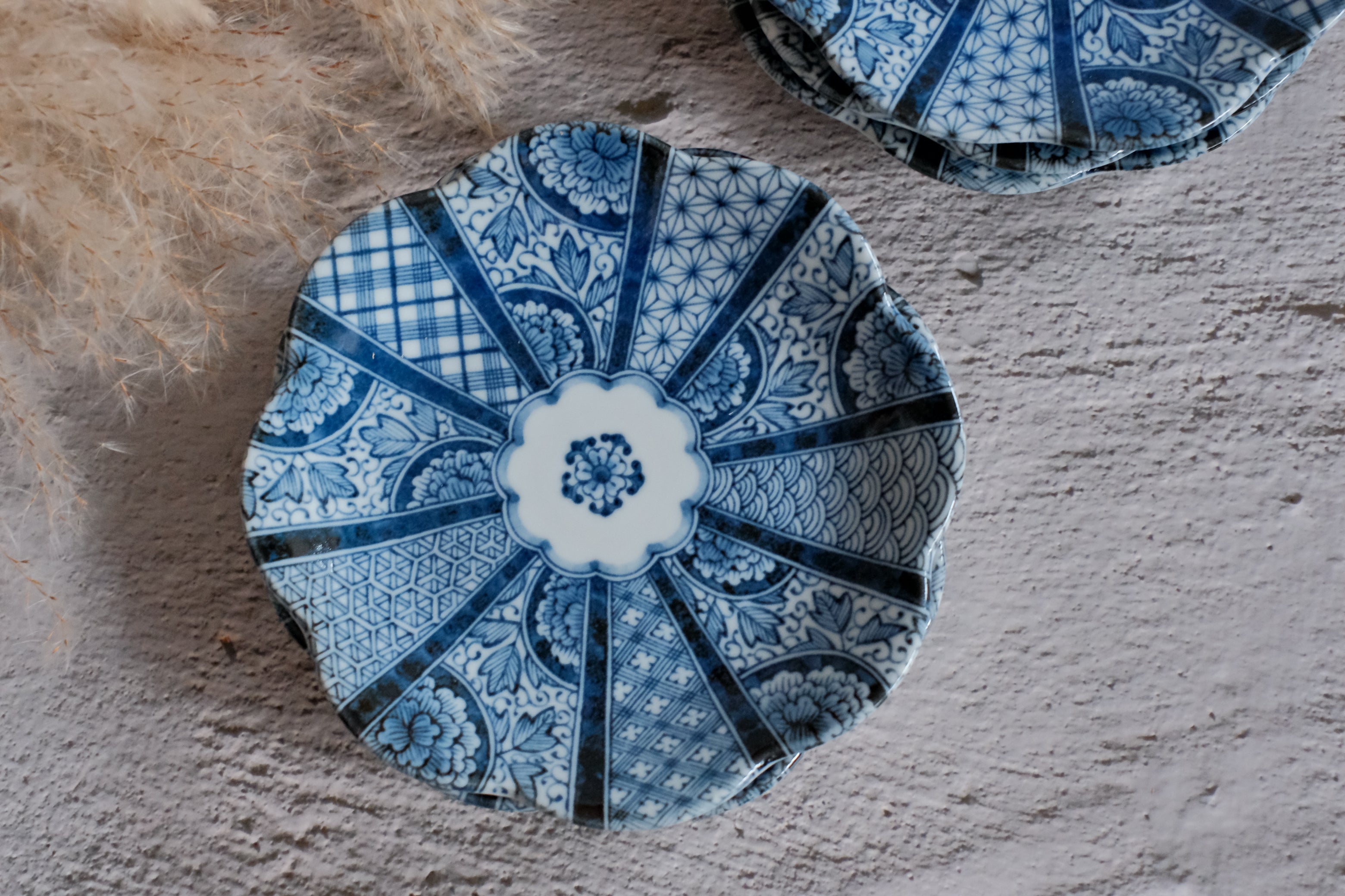 Minoyaki Flower Indigo Dyed Rotana Plate Set