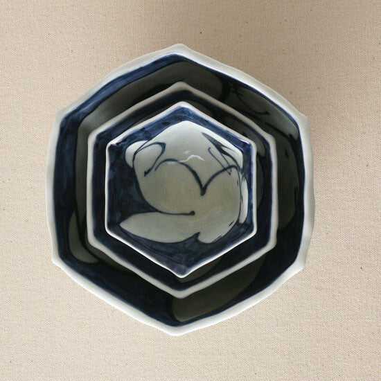 Hasami Ware 3 Piece Bumble Rabbit Hexagon Bowl Set