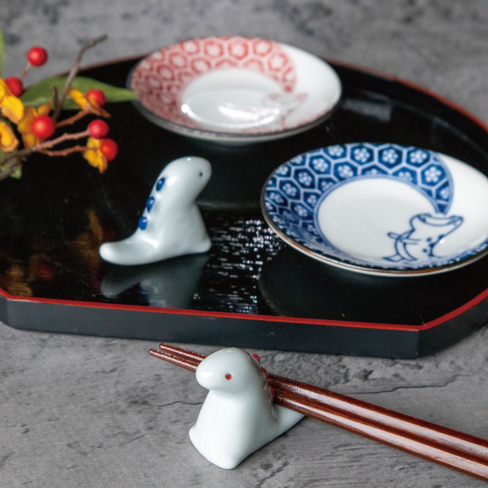 Edo Dinosaur Mamezara Plate & Chopstick Rest Set