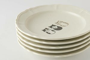 Minoyaki Shichita Cat Trio Pebbled Ivory Plate Set