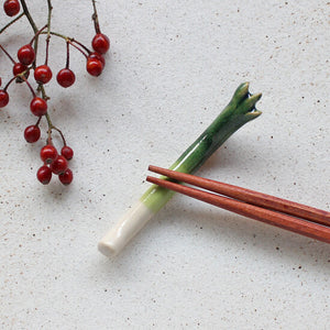 Ihoshiro Kiln Scallion Chopstick Rest - Thumbnail 4