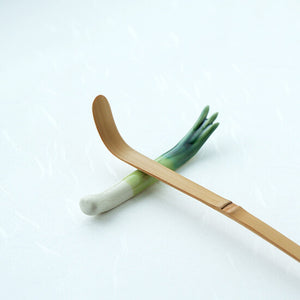 Ihoshiro Kiln Scallion Chopstick Rest - Thumbnail 2