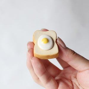 Ihoshiro Kiln Ceramic Egg Toast Chopstick Rest - Thumbnail 2