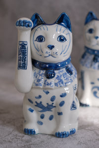 Setoyaki Indigo White Porcelain Maneki Neko Beckoning Cat