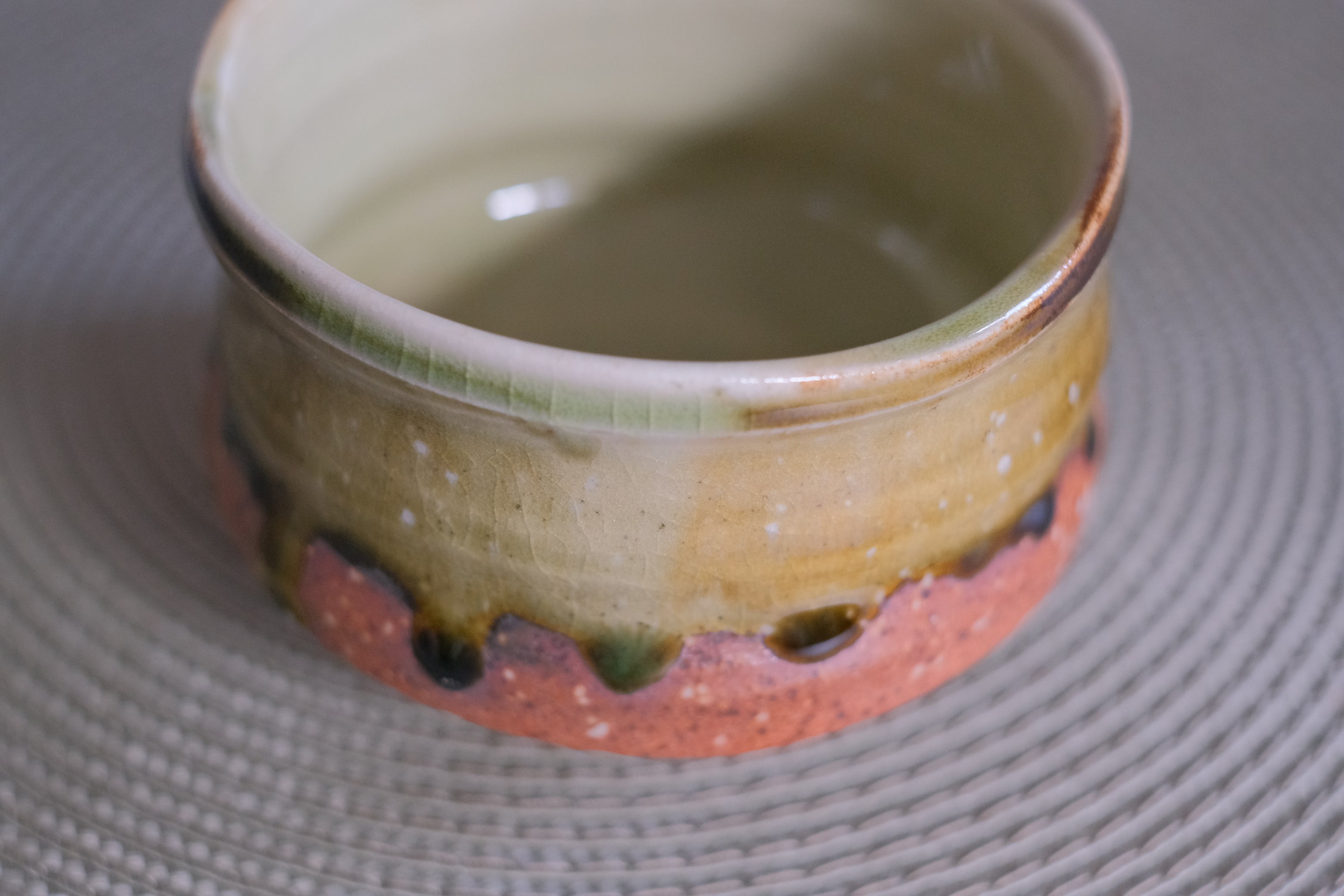 Shigaraki-yaki Dark Honey Drip Glaze Matcha Bowl