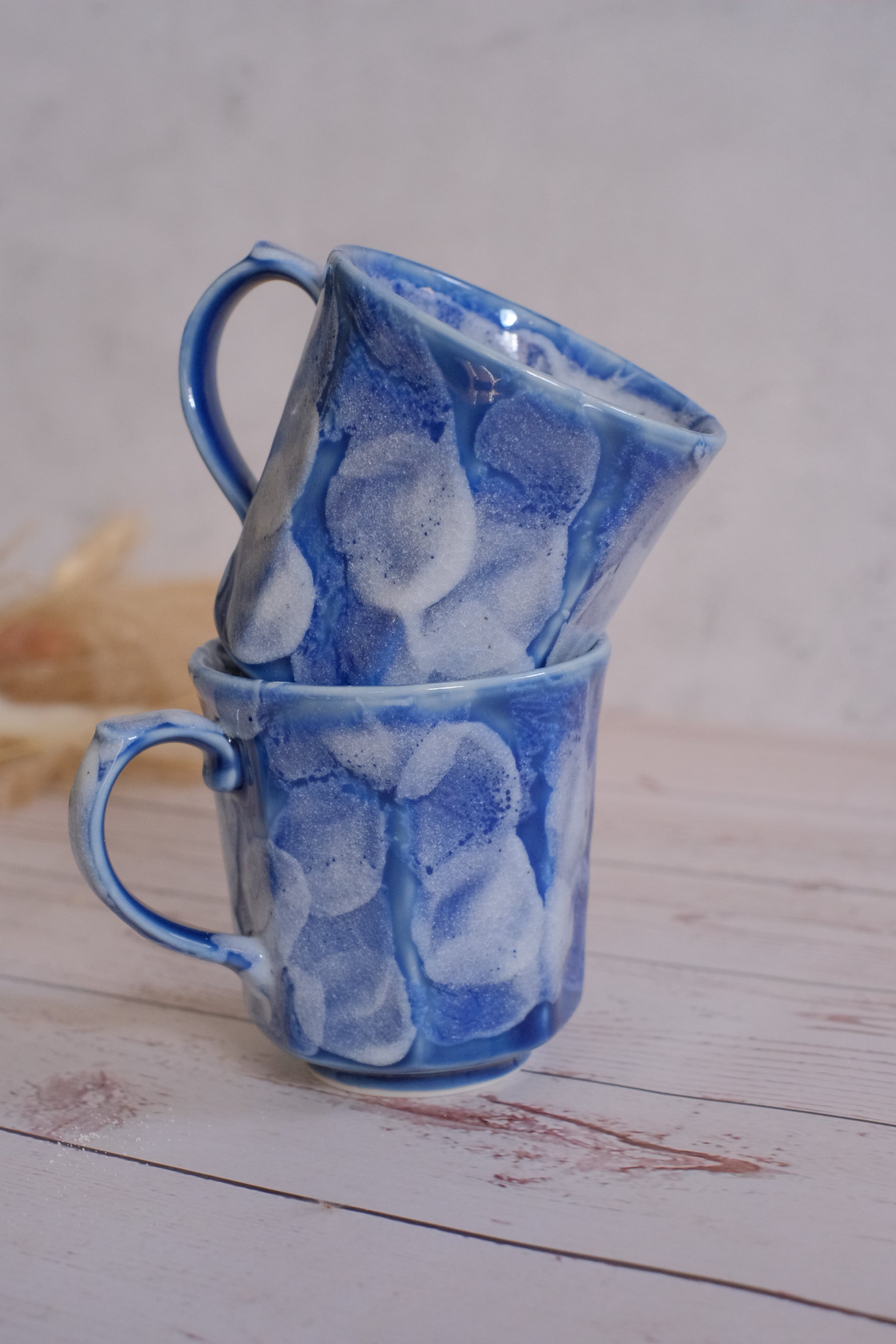 Blue Petal Brushstroke Aoshino Octagonal Mug