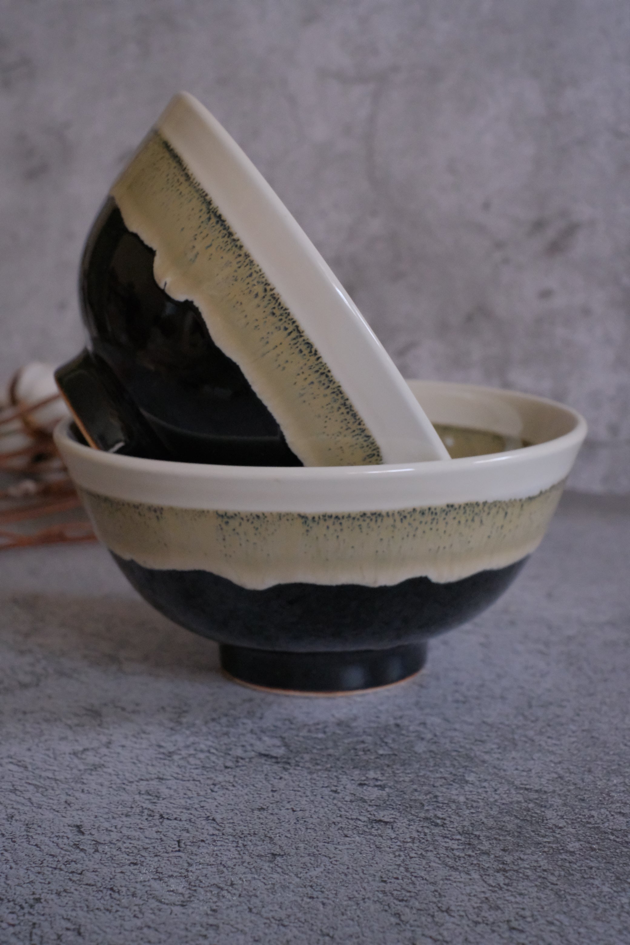 Black & Cream Minoyaki Drip Glaze Oversize Ramen Bowl