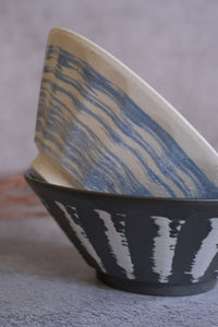 Pair Shinogi Abstract Stripes Black & White Ramen Bowl