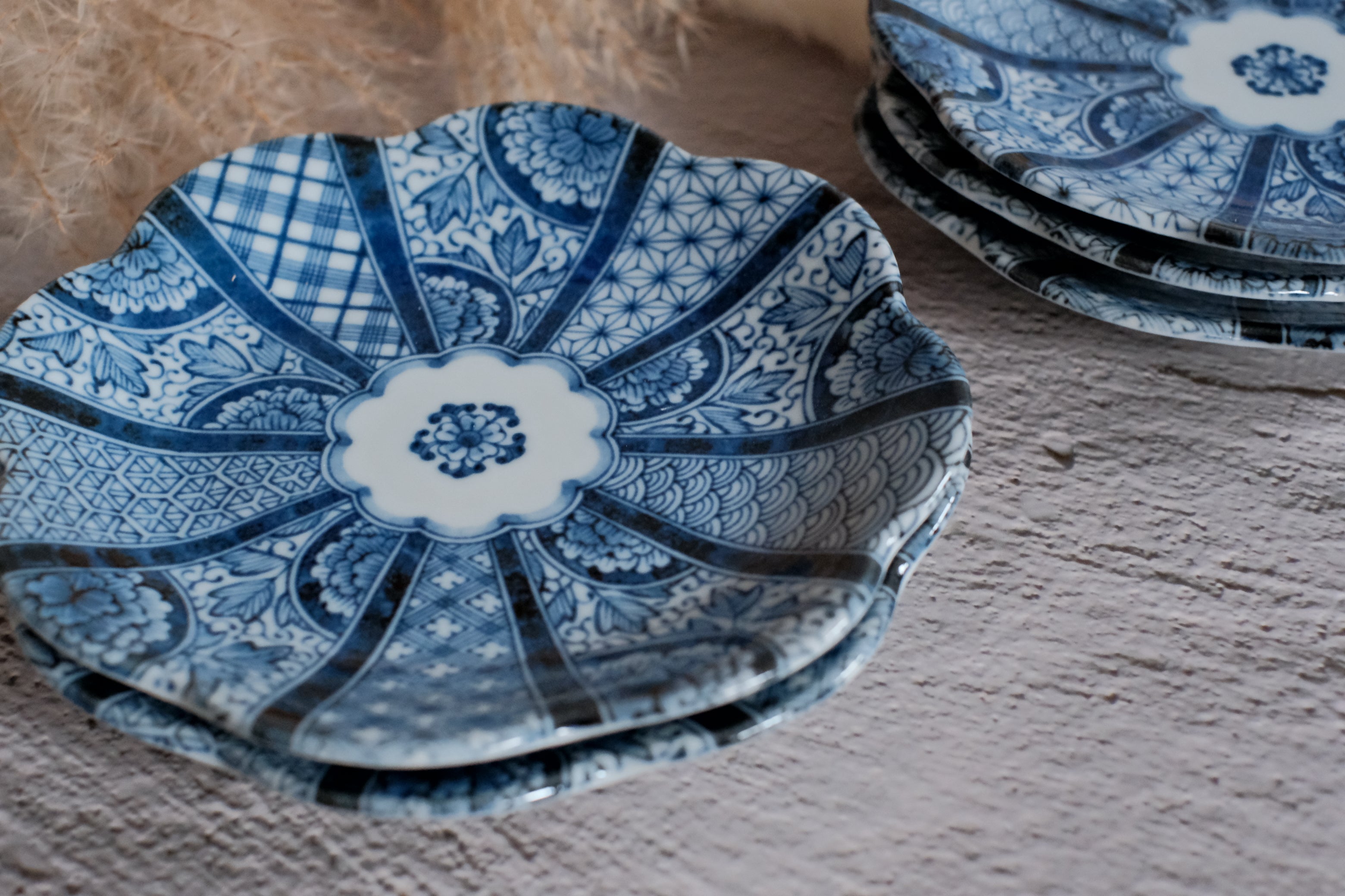 Minoyaki Flower Indigo Dyed Rotana Plate Set