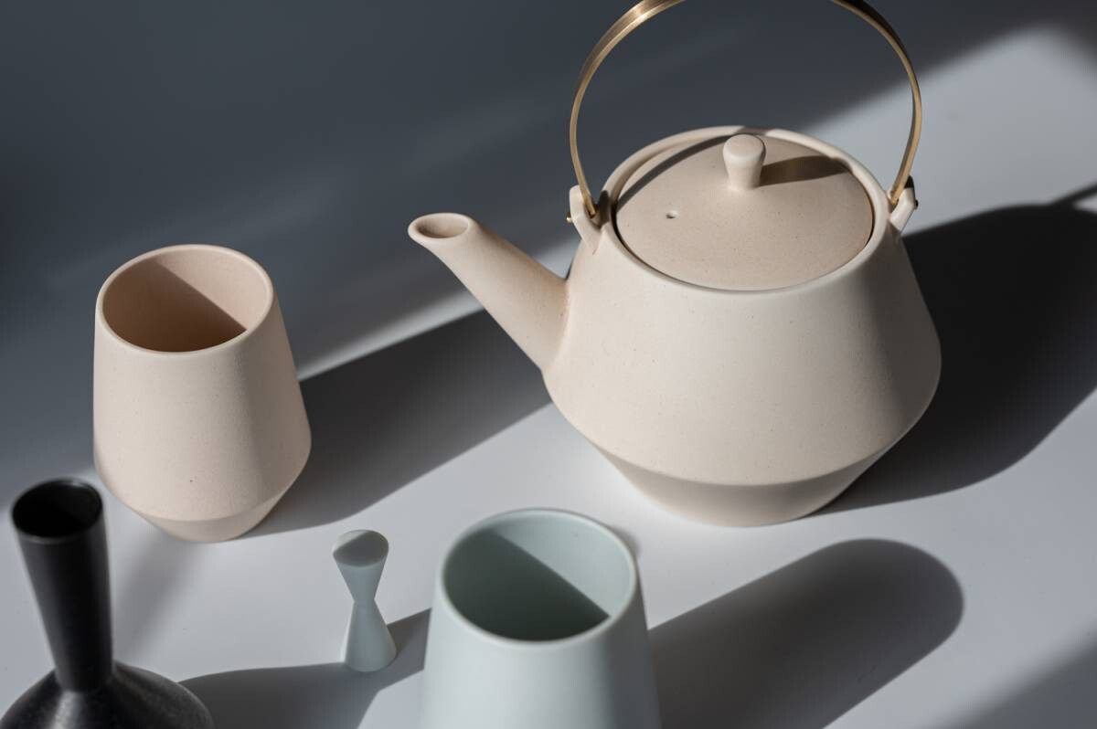 Jinzangama Yamatsu Frustum Tea Pot & Tea Cup Set - Red Dot Design Award Winner