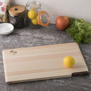 Kai Seki Magoroku Hinoki Wood Cutting Board with Stand