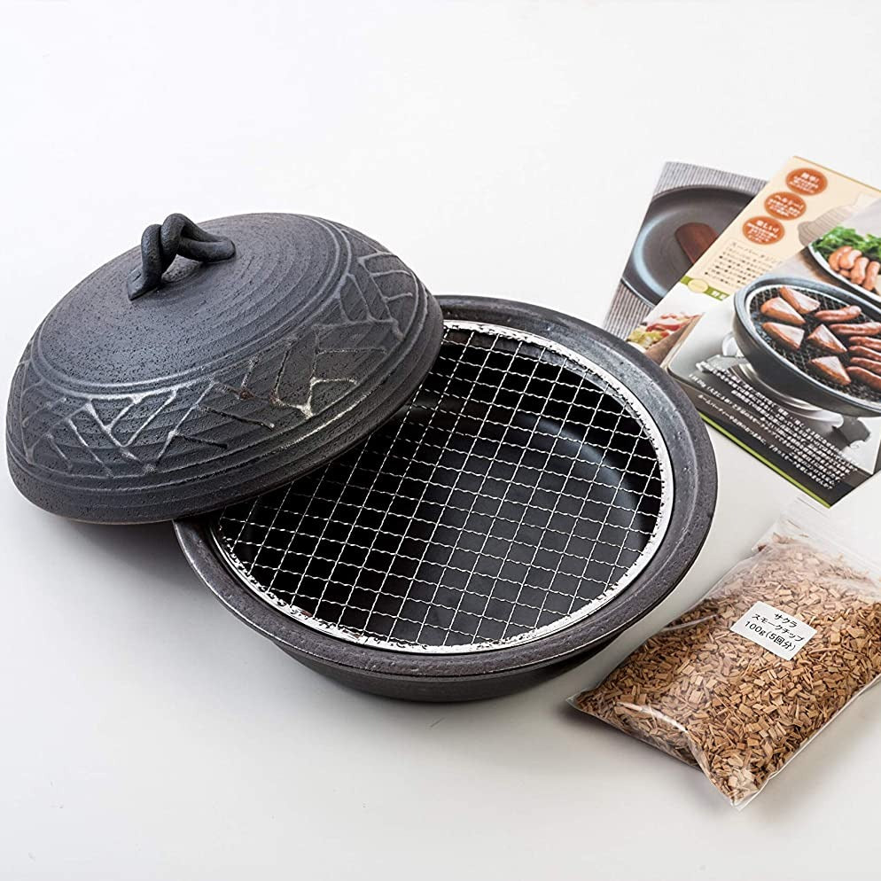 Ryukei Kiln Earthenware Smoker Pot Set (with Sakura Smoke Chips)