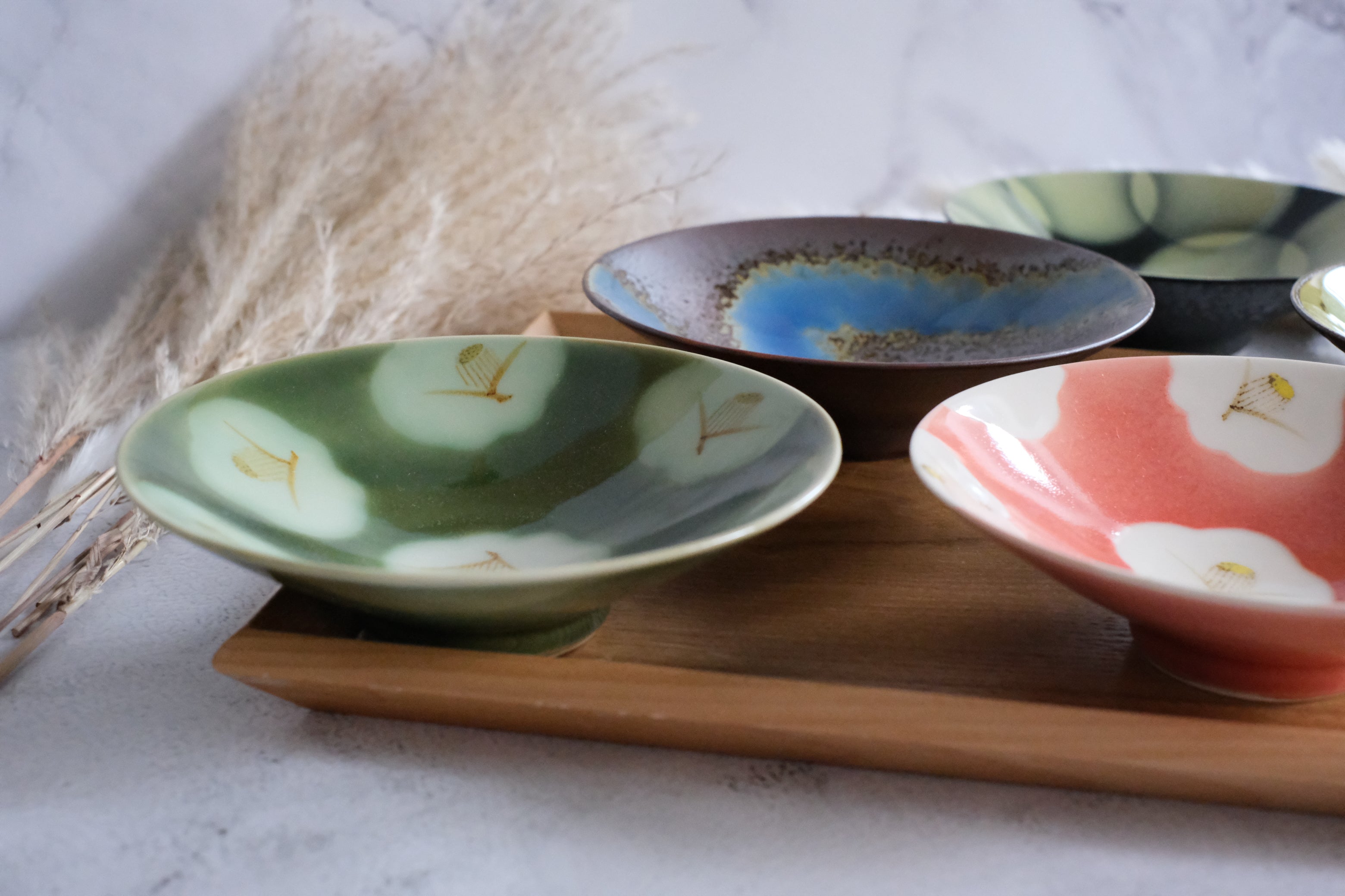 Aritayaki Kyo-Kaiseki Camellia Serving Dish Set