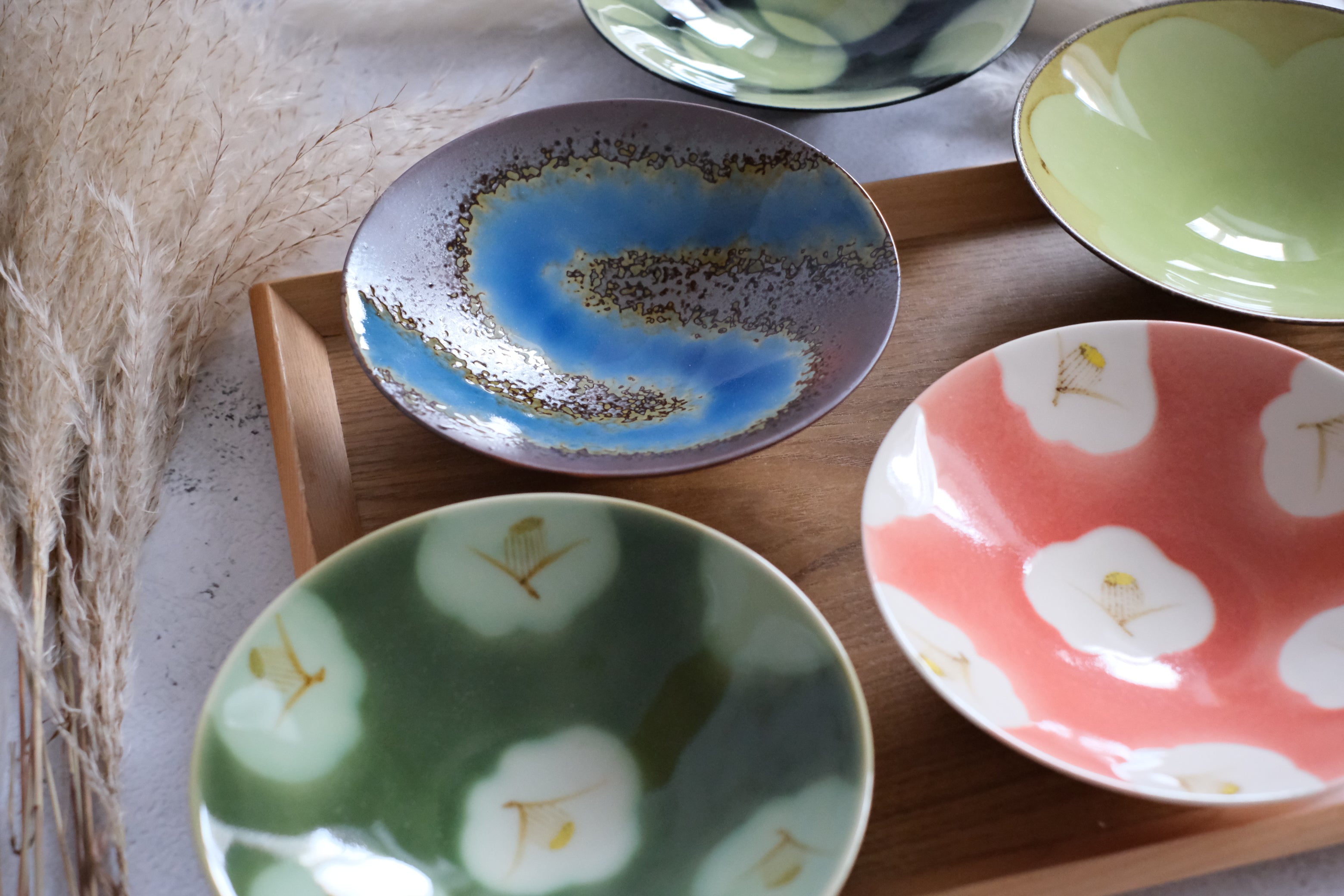 Aritayaki Kyo-Kaiseki Camellia Serving Dish Set