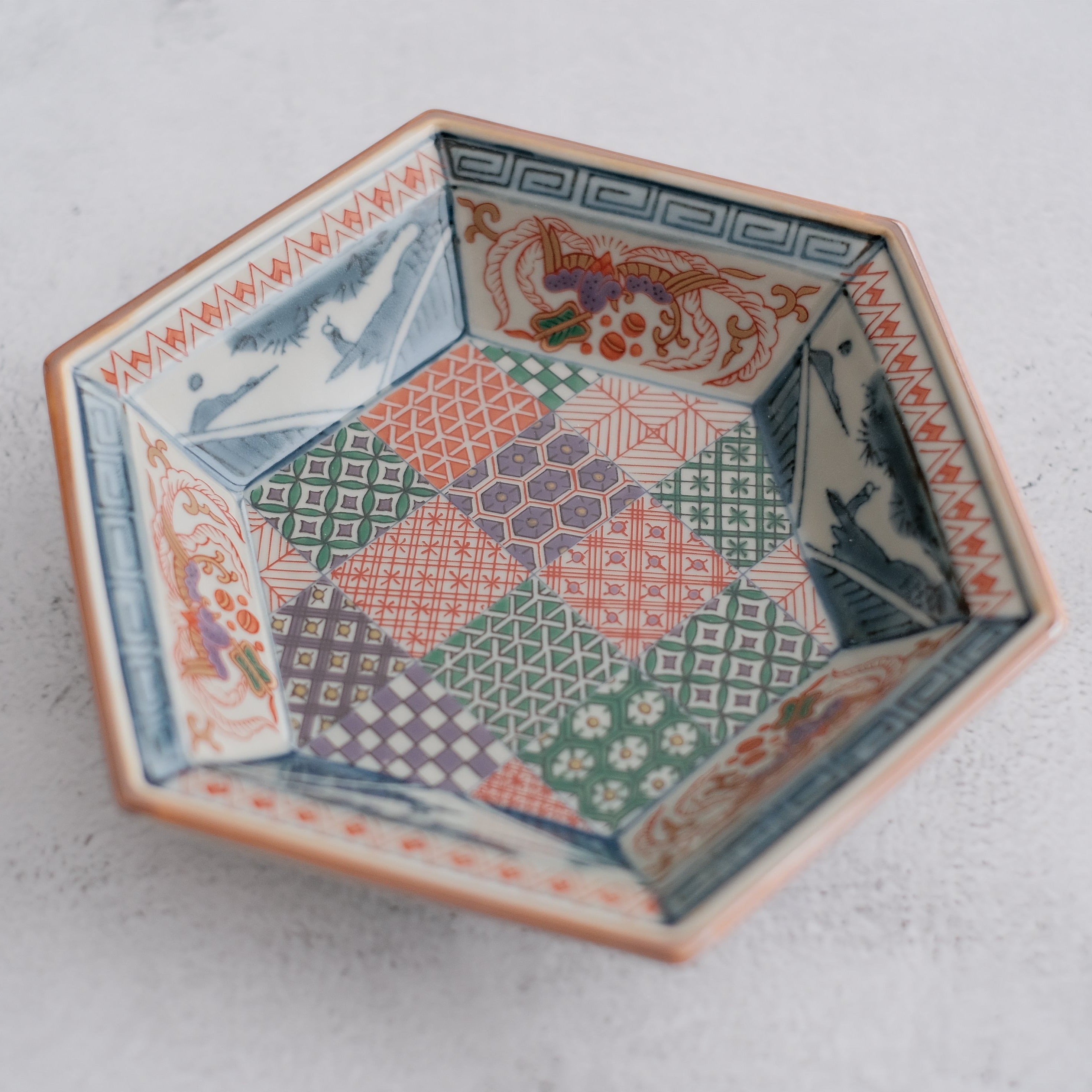 Rinkurou Kiln Hasami Porcelain Somenishiki Hexagon Plate