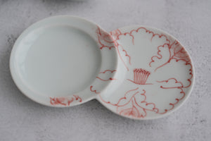 Hasami Porcelain Blowing Peony Mamezara Twin Sauce Plate
