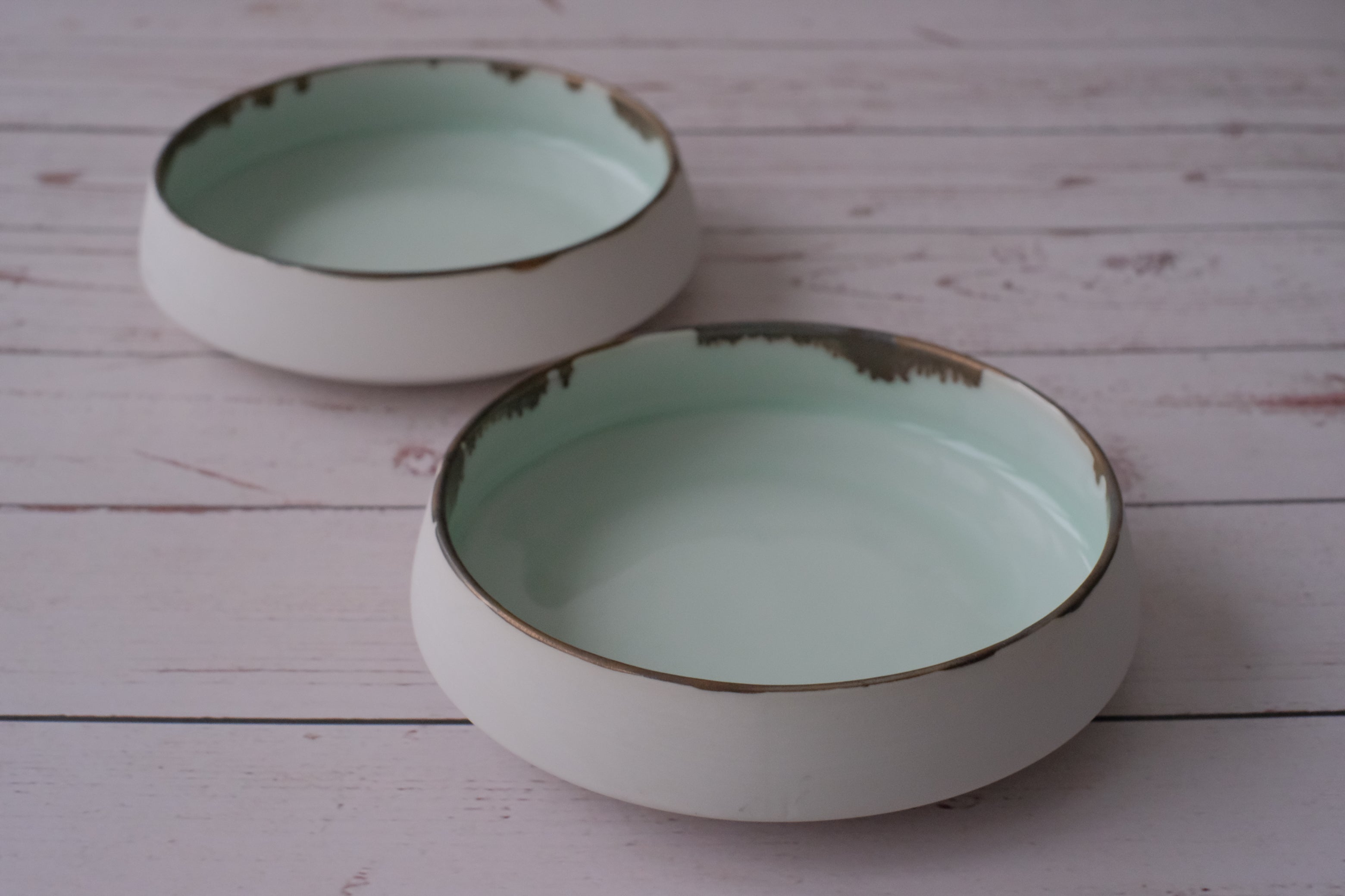Platinum Mint White Kittate Serving Bowl