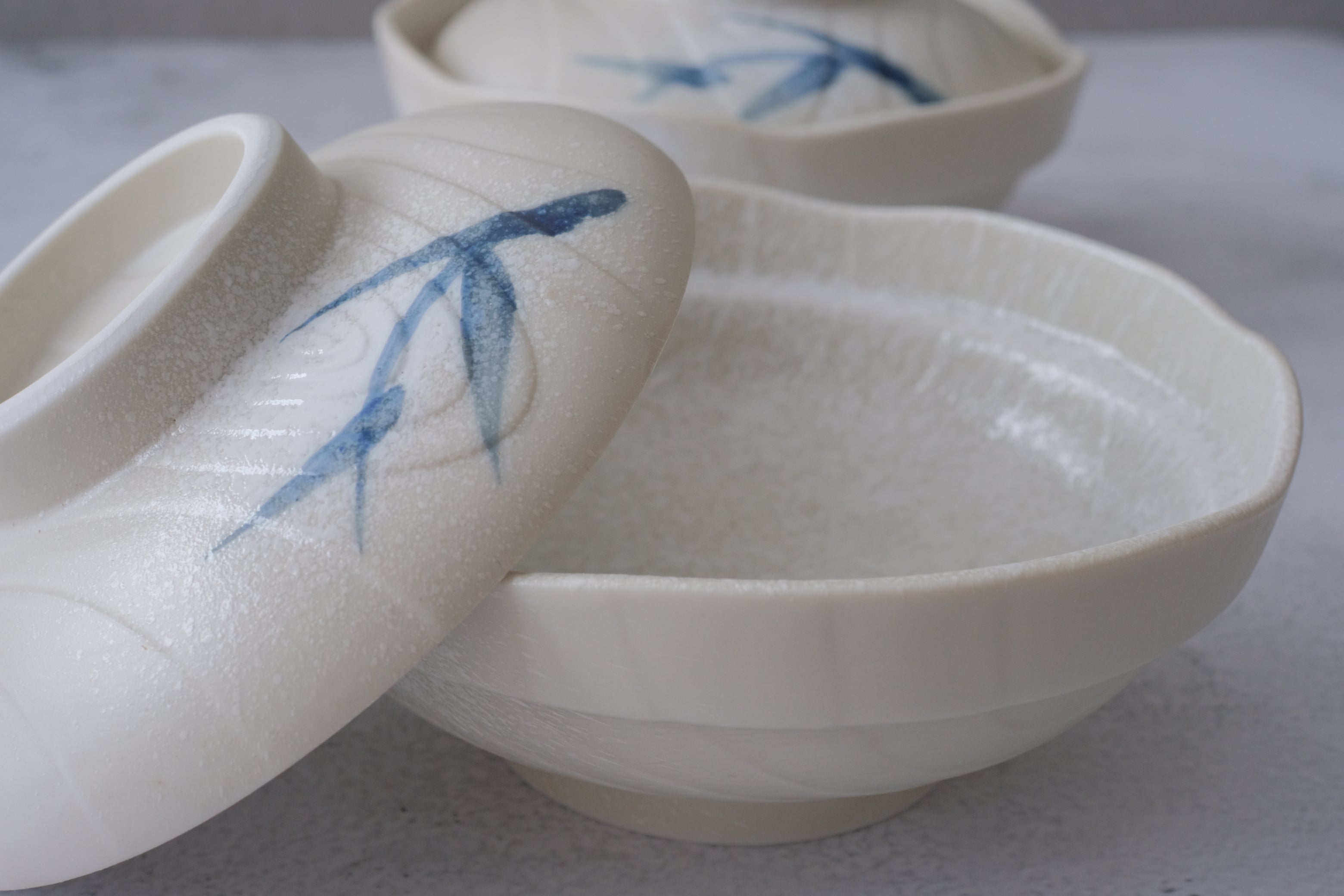 Snowbird Stoneware 2-Way Serving Bowl with Lid