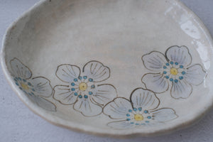 Kohiki Flower Minoyaki Three Legged Lipped Serving Dish & Saucer