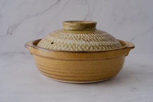Tochiri Donabe Earthenware Clay Pot - Burnt Caramel
