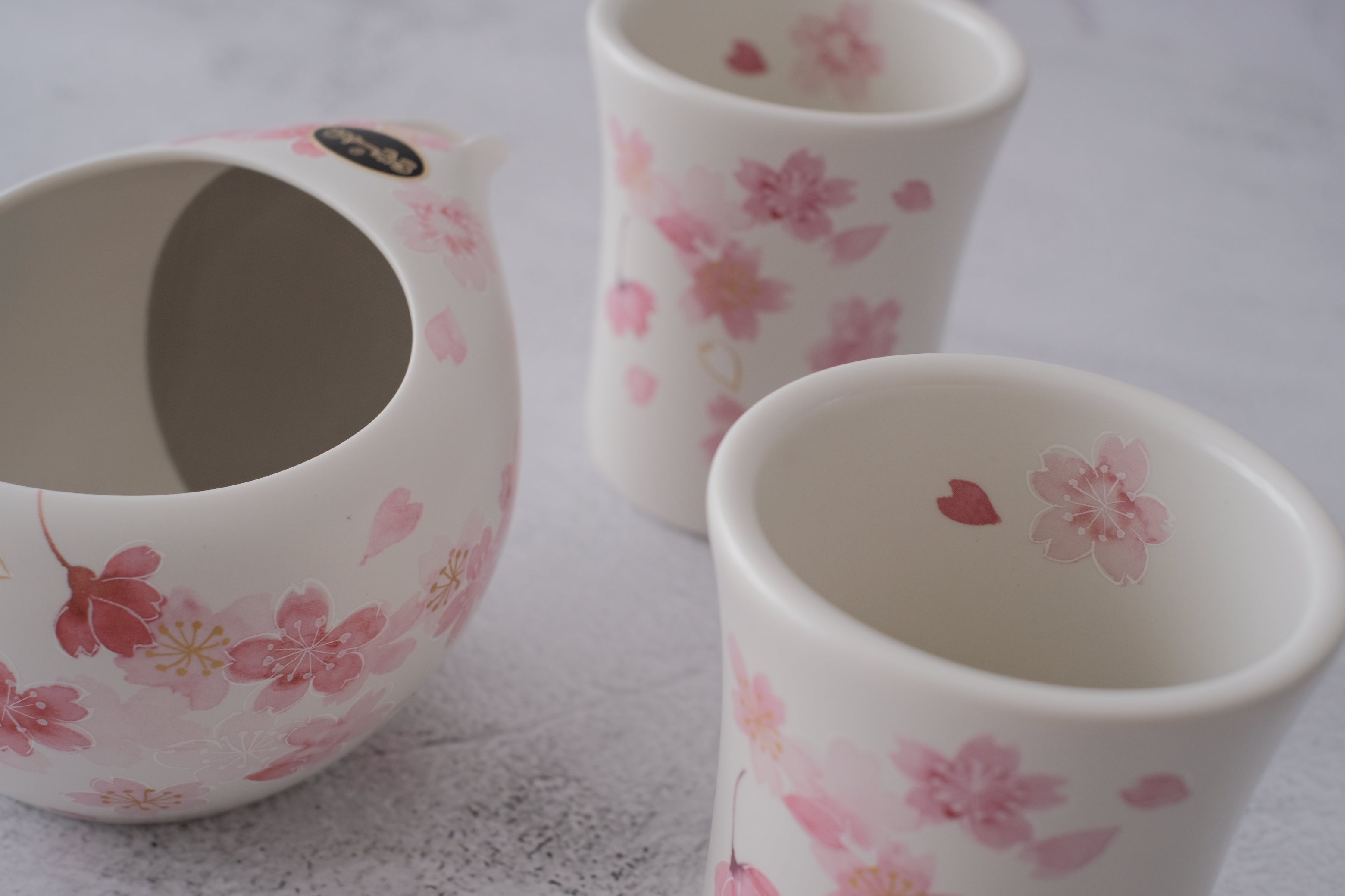 Tokoname Works Akira Light White Sakura Teapot & Teacups Set