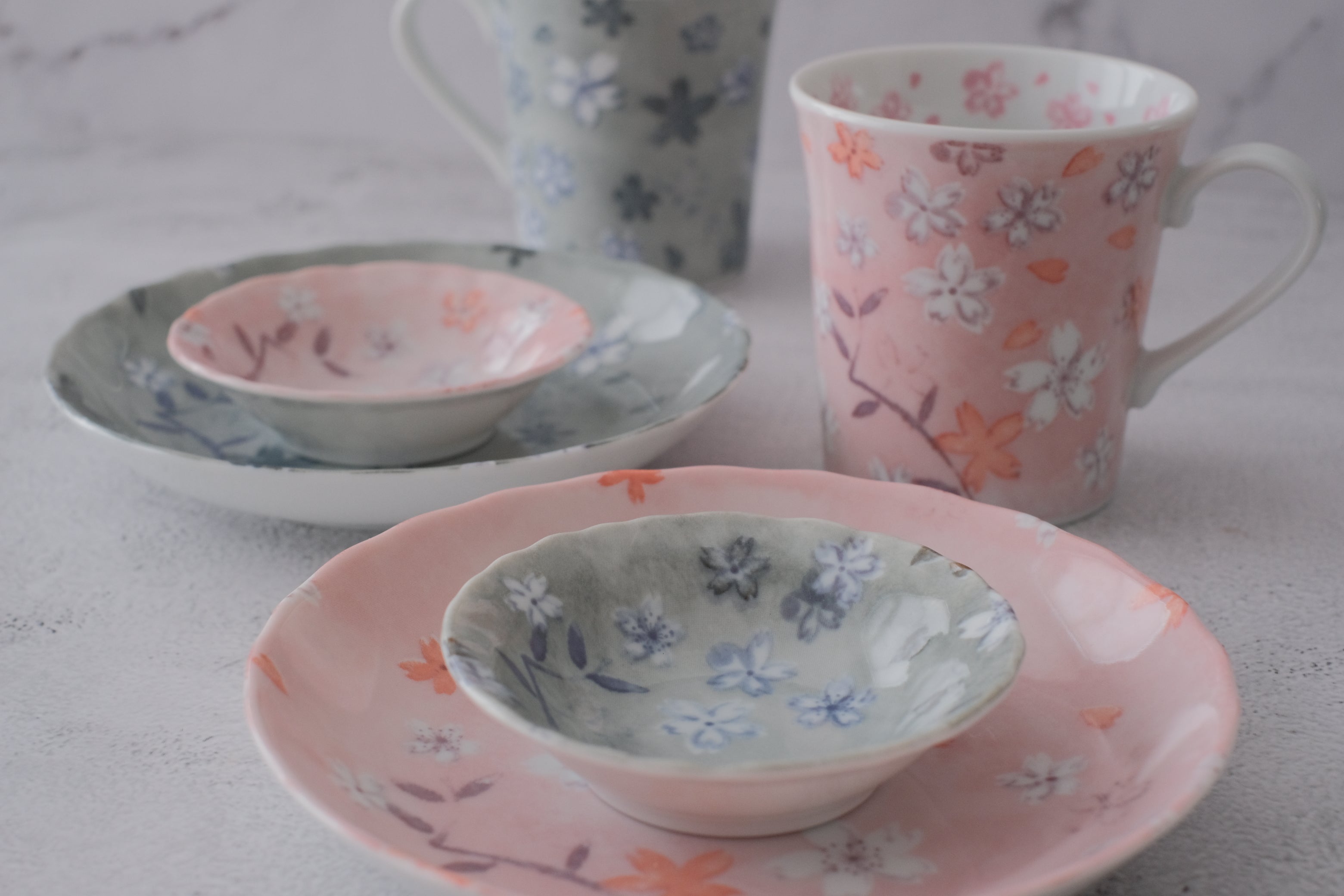 Minoyaki Pink & Blue Sakura Dinnerware Gift Set by Shinzi Katoh