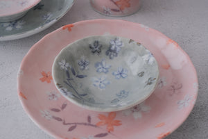 Minoyaki Pink & Blue Sakura Dinnerware Gift Set by Shinzi Katoh