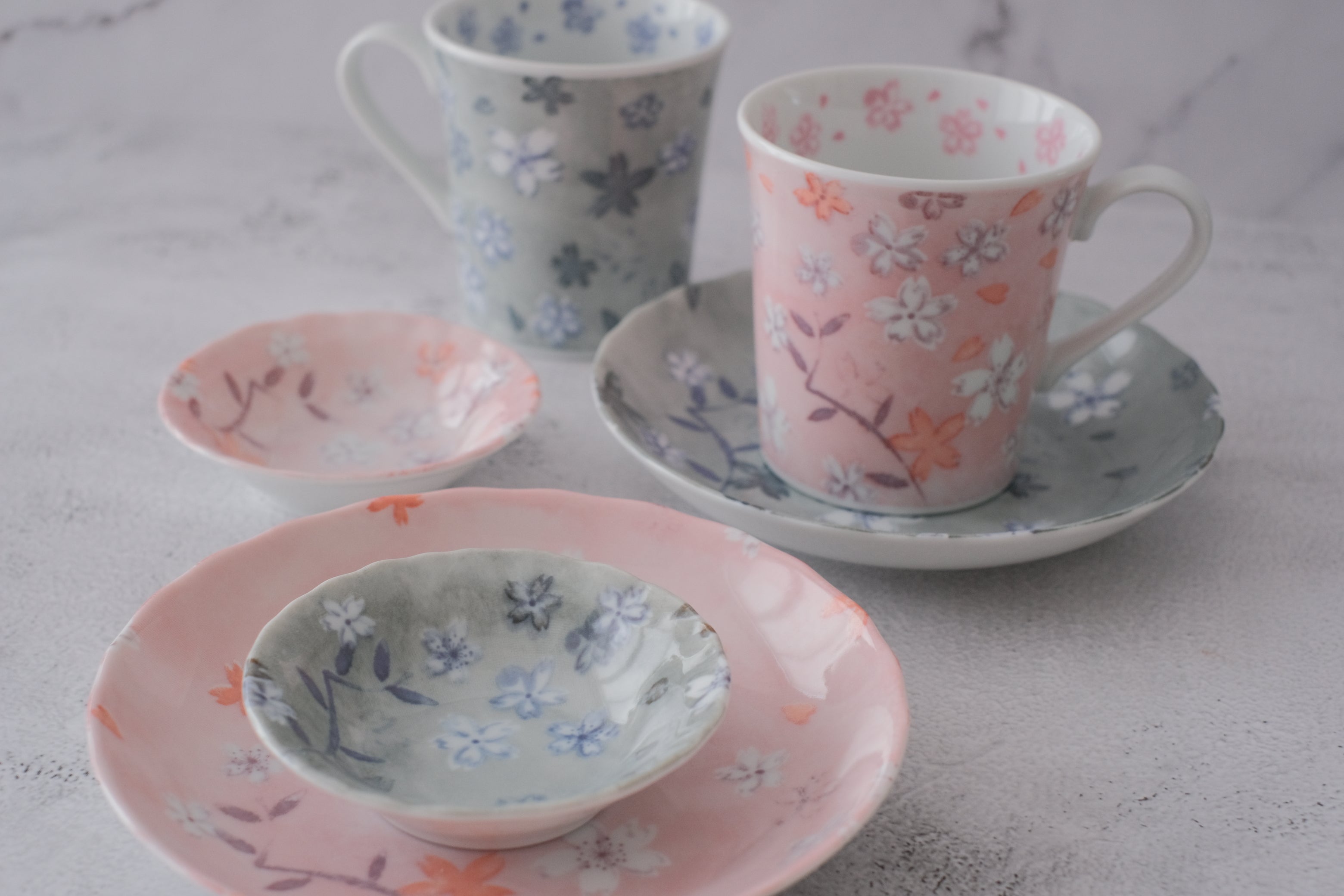 Minoyaki Pink & Blue Sakura Dinnerware Gift Set by Shinzi Katoh