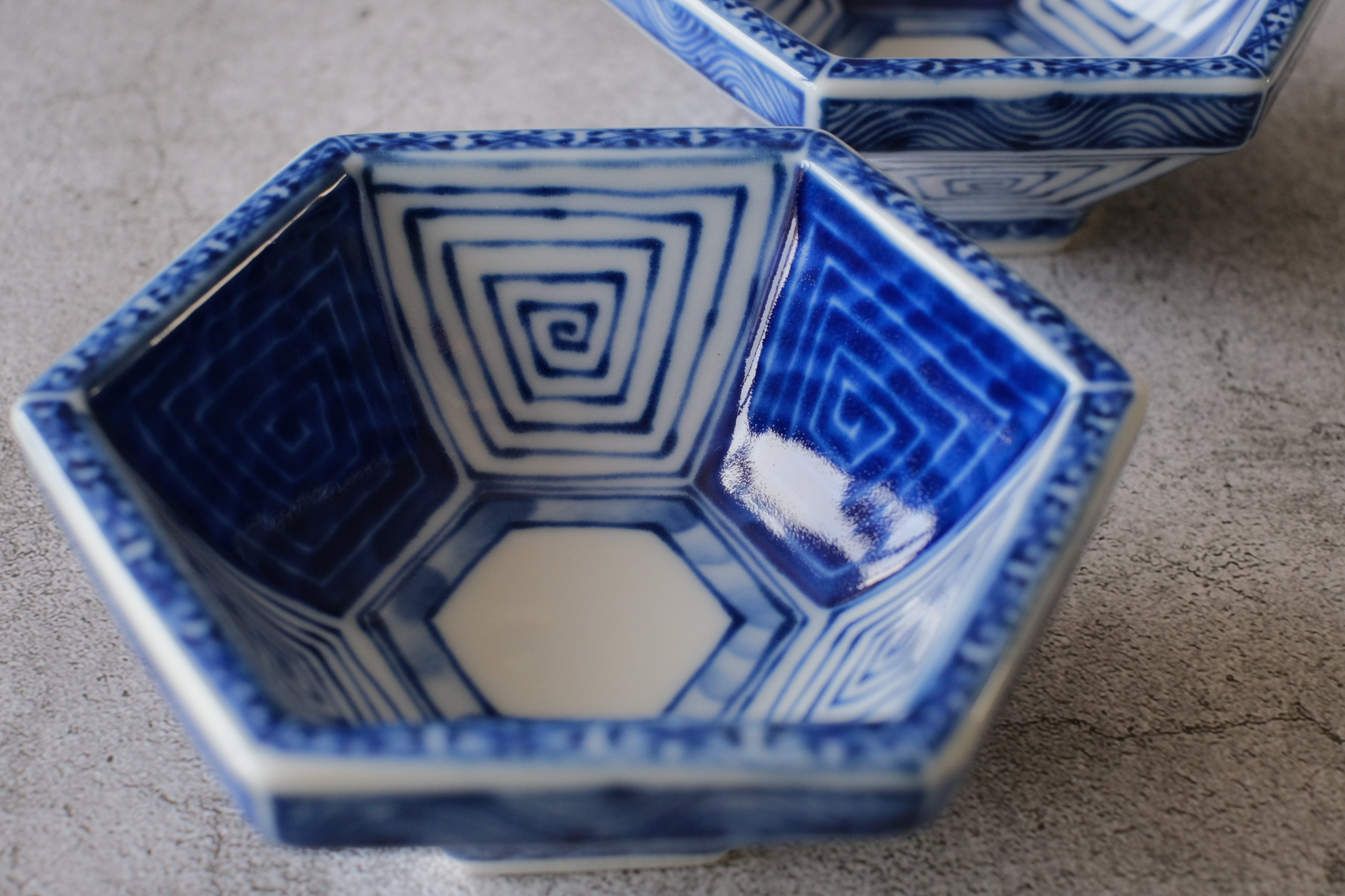 Minoyaki Hexagon Handdrawn Geometric Pickle Bowl