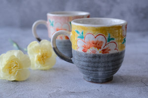 Kutaniyaki Sesame Peach Blossom Pair Mugs