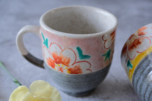 Kutaniyaki Sesame Peach Blossom Pair Mugs