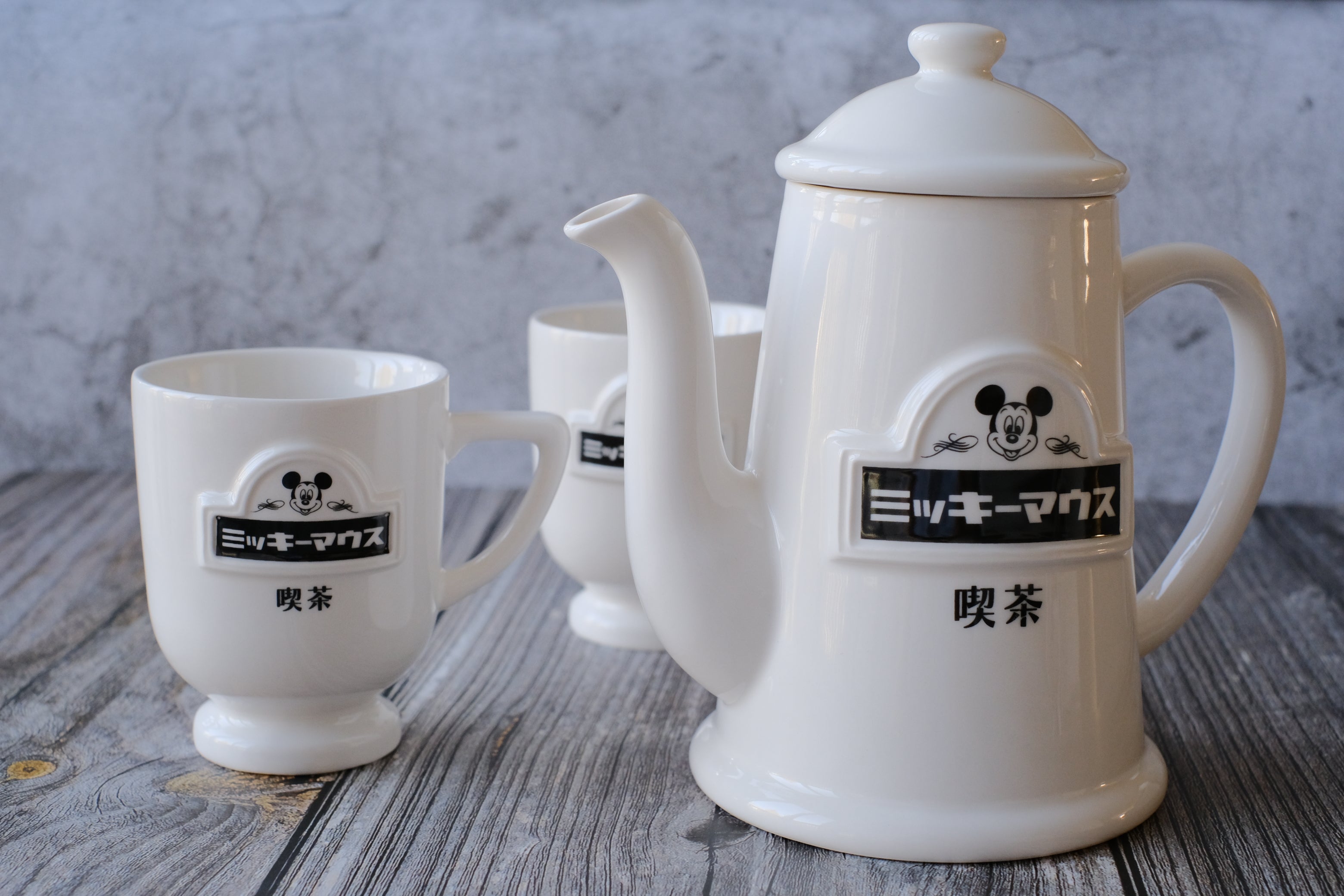 Disney x Sun Art Mickey Mouse Kissaten Diner Teapot & Mug Set