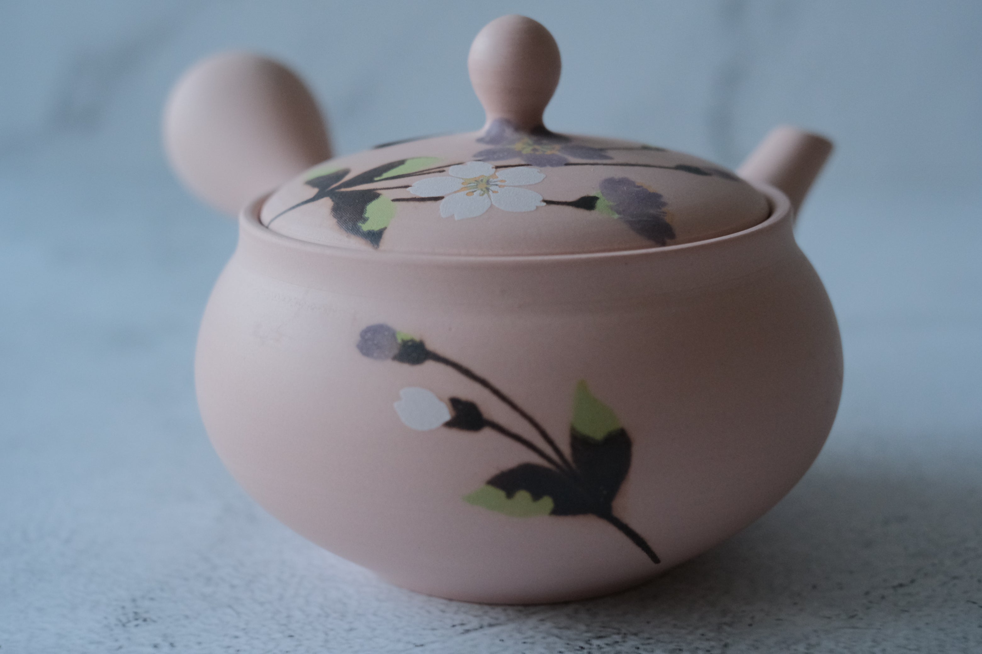 Tokoname Works Akira Light Pink Plum Blossom Teapot