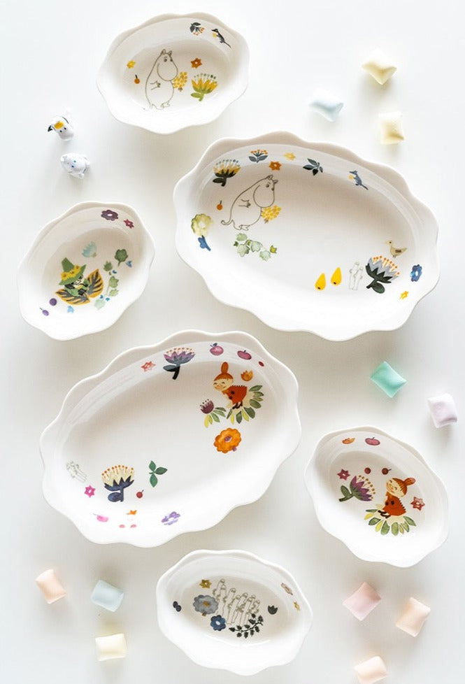 PRE-ORDER Moomin Oval Flower Scalloped Edge Medium Bowl Set