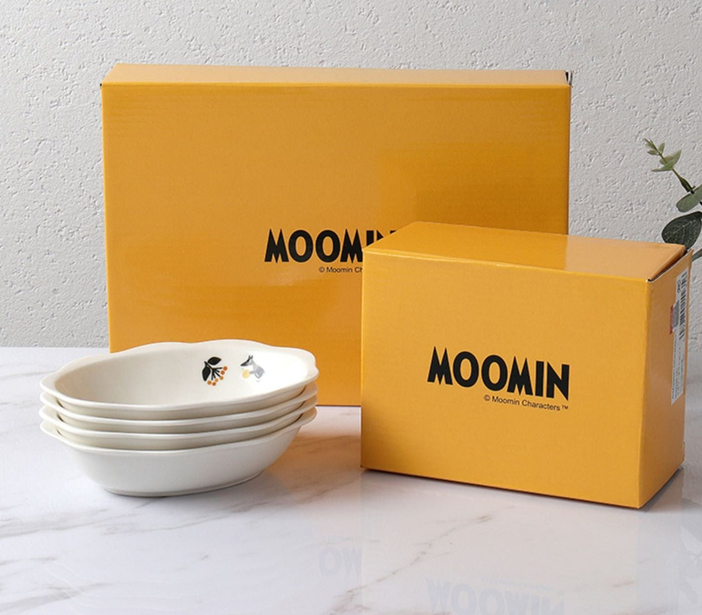 PRE-ORDER Moomin Oval Flower Scalloped Edge Medium Bowl Set