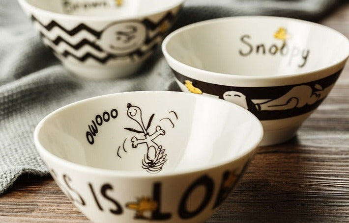 Peanuts Snoopy 4-Pack Stackable 5.5 Decorated Stoneware Bowl Set