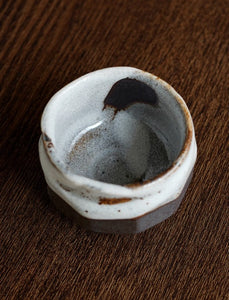 Minoyaki Kodawari Guinomi Textured 5 Piece Teacup/ Sake Shot Glass Set in Wooden Box
