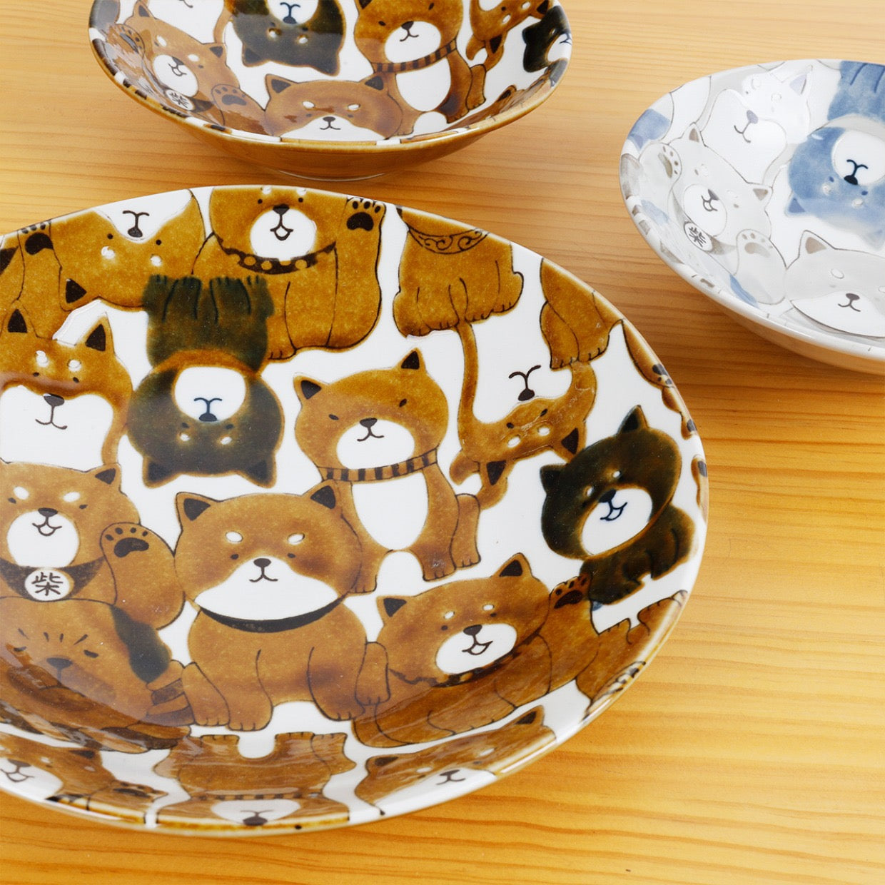 Minoyaki Shiba-Inu Caramel/ Gray Dining Plates